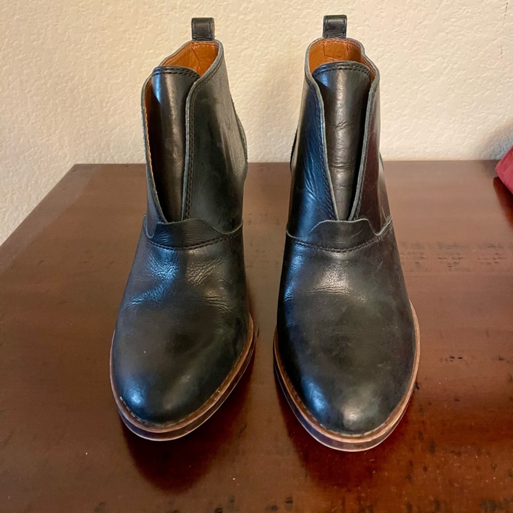 Leather heeled booties